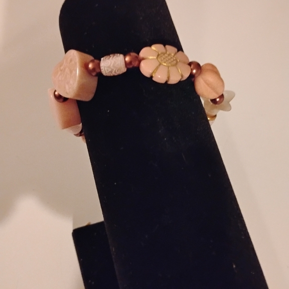 Whimsical Bracelet Handmade Mix Media Beads Glass Acryl Pink Brown Tones Elastic - Picture 6 of 14